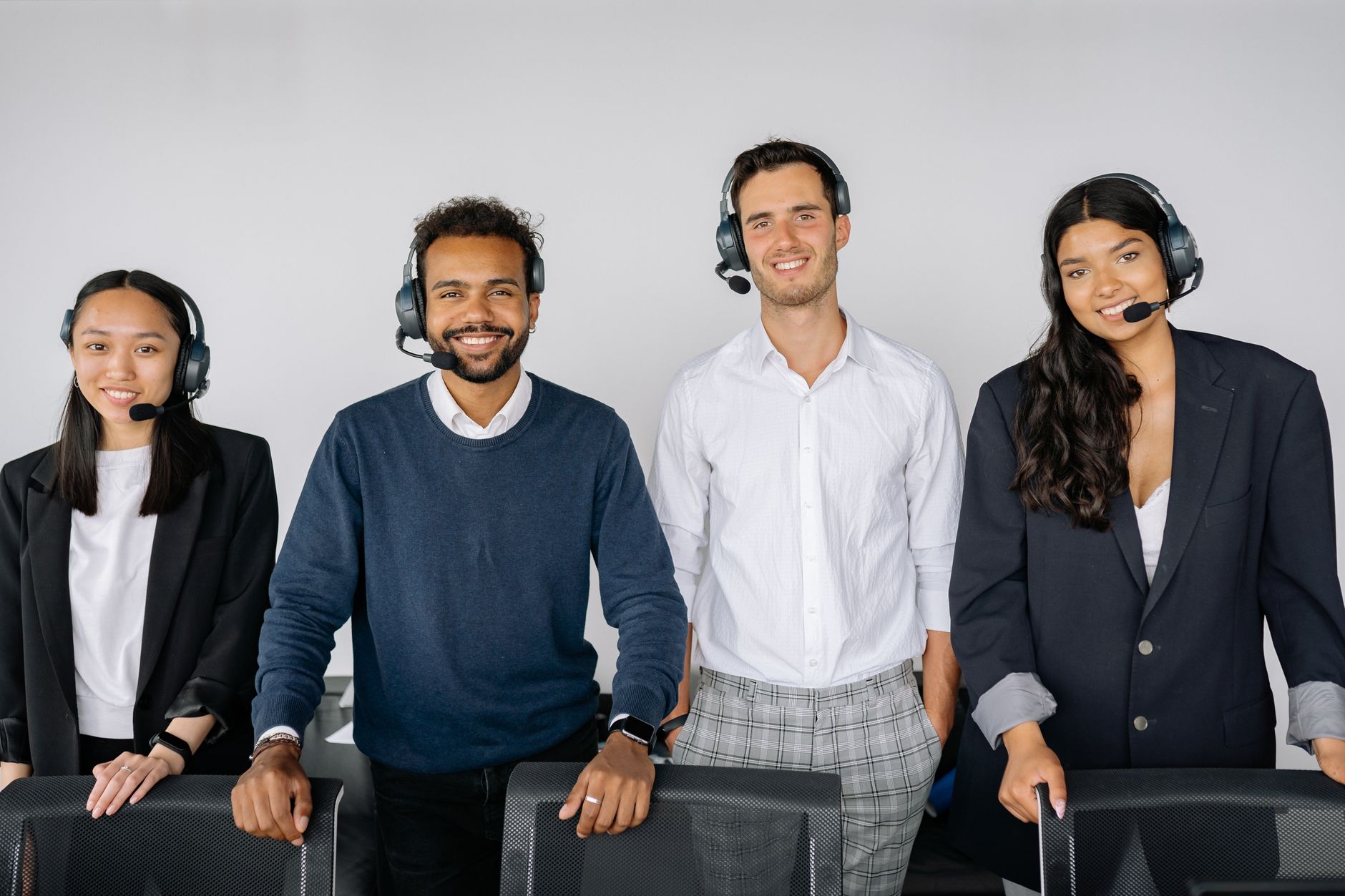 Equipo de soporte al cliente listo para ayudarte